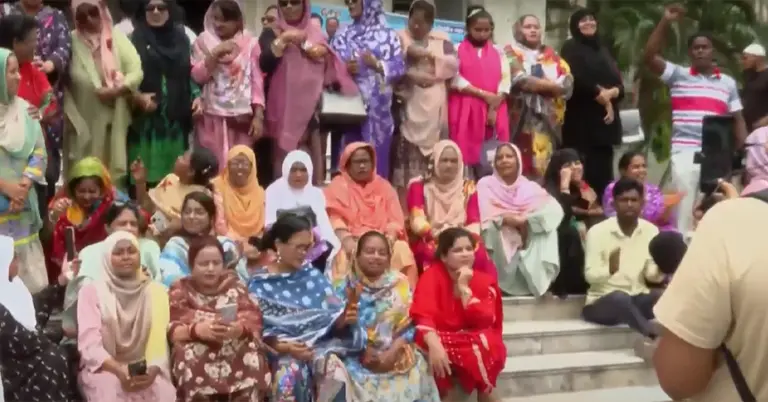 ঈদের বিরতির পর টানা পঞ্চম দিনের মত ইশরাক সমর্থকদের আন্দোলন